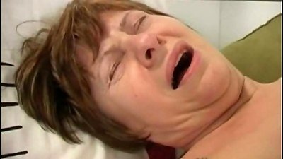 59 years aged grandma masturbating